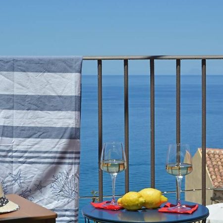 Apartament Terrazza Ambrogio Sant'Ambrogio  Zewnętrze zdjęcie