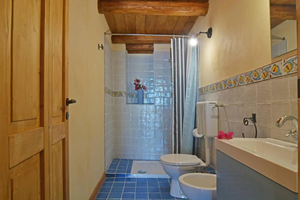 Apartament Terrazza Ambrogio Sant'Ambrogio  Zewnętrze zdjęcie