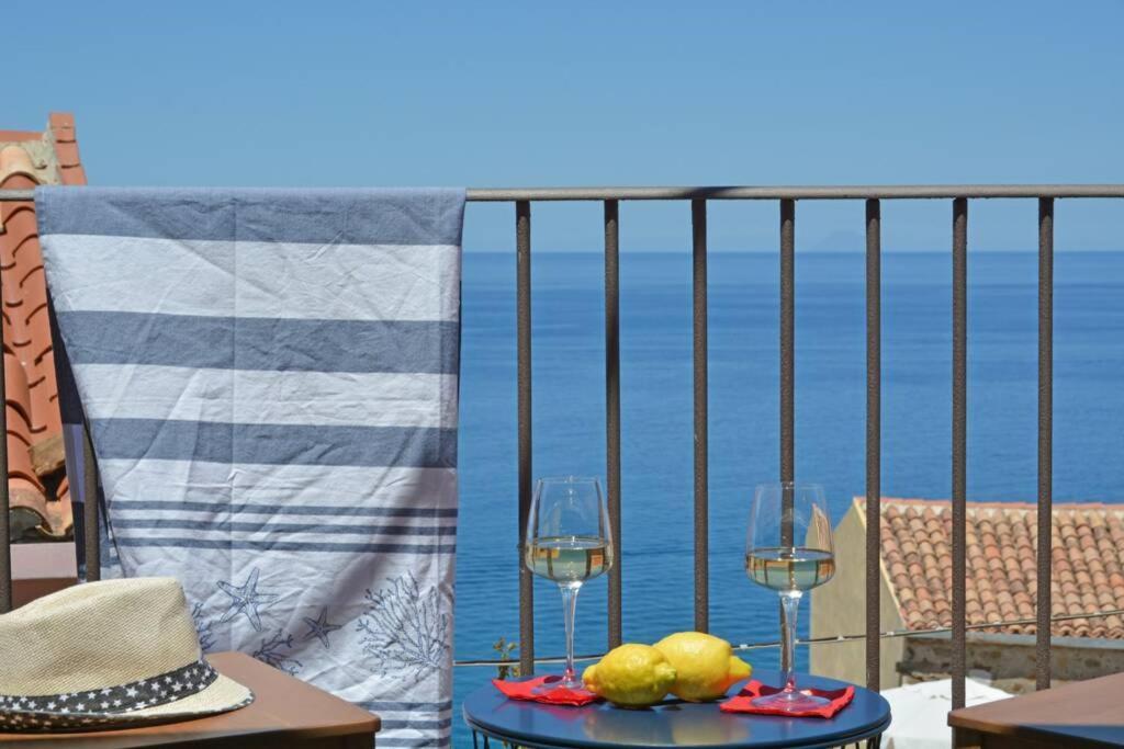 Apartament Terrazza Ambrogio Sant'Ambrogio  Zewnętrze zdjęcie