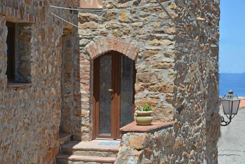 Apartament Terrazza Ambrogio Sant'Ambrogio  Zewnętrze zdjęcie